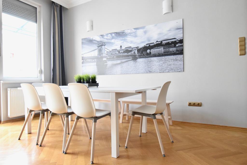 Standerd Apartment By Hi5 - Lovag Family Suites Budapeste Exterior foto