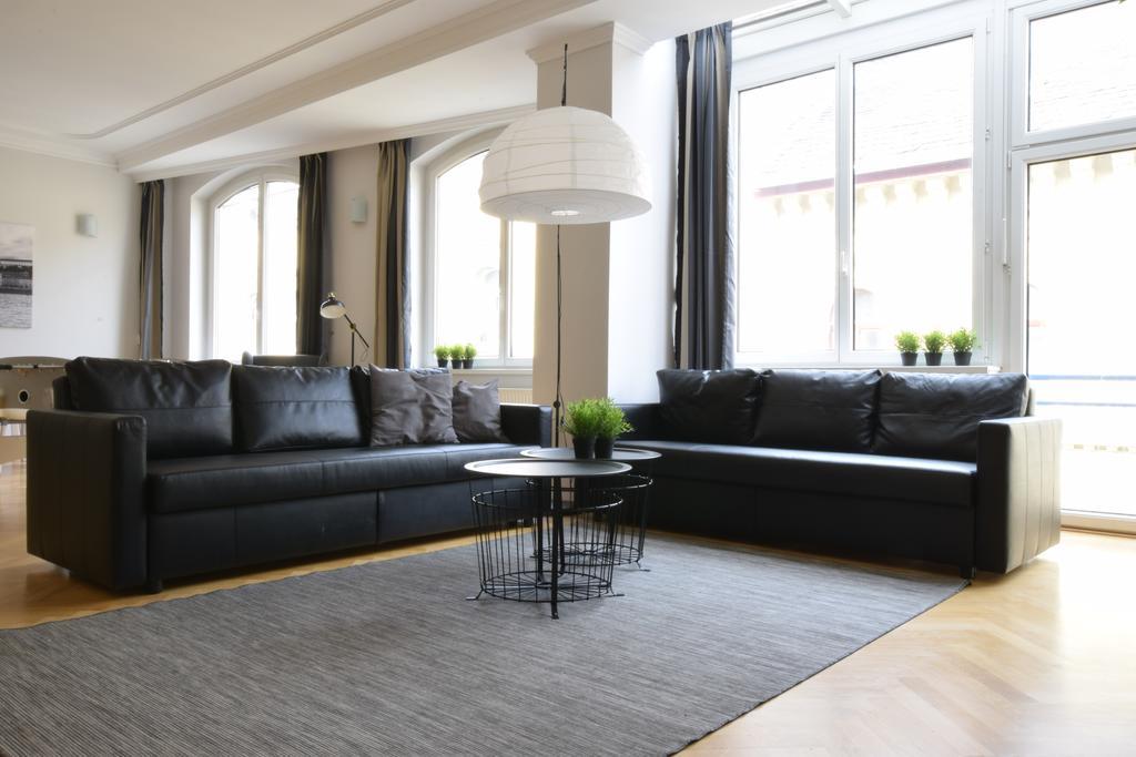 Standerd Apartment By Hi5 - Lovag Family Suites Budapeste Exterior foto