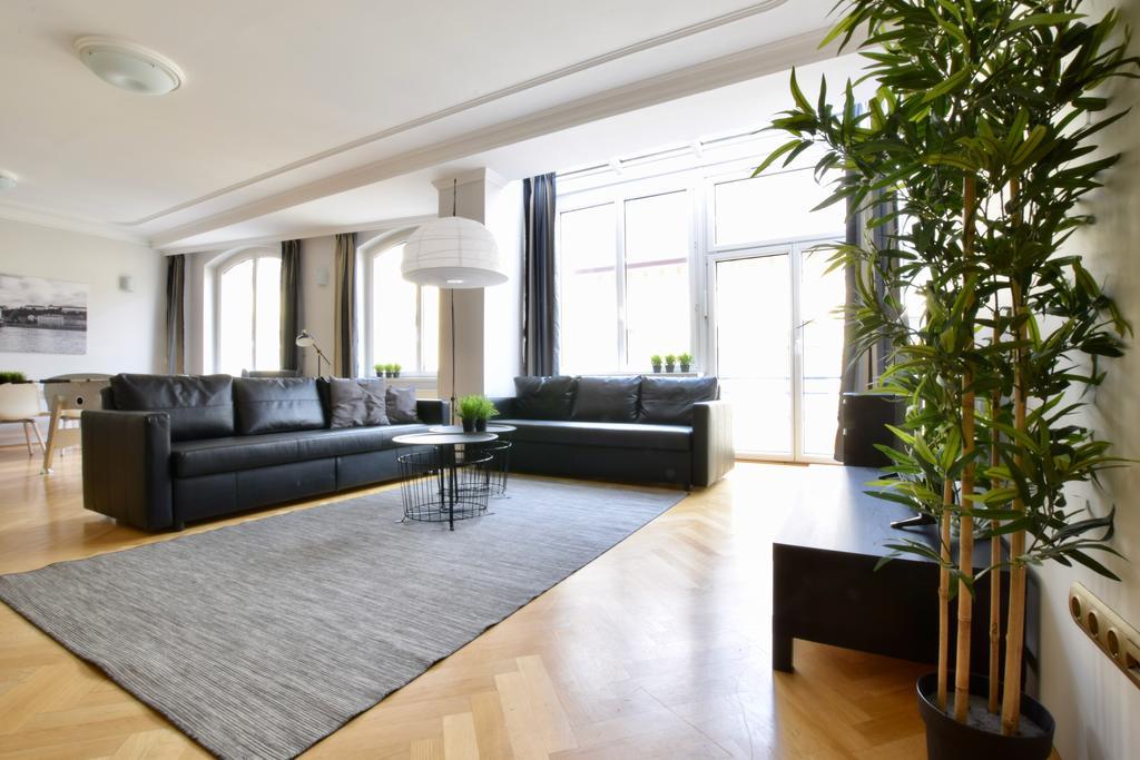 Standerd Apartment By Hi5 - Lovag Family Suites Budapeste Exterior foto